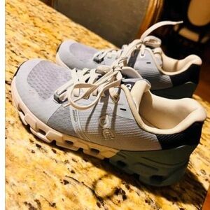Women’s on cloud shoes